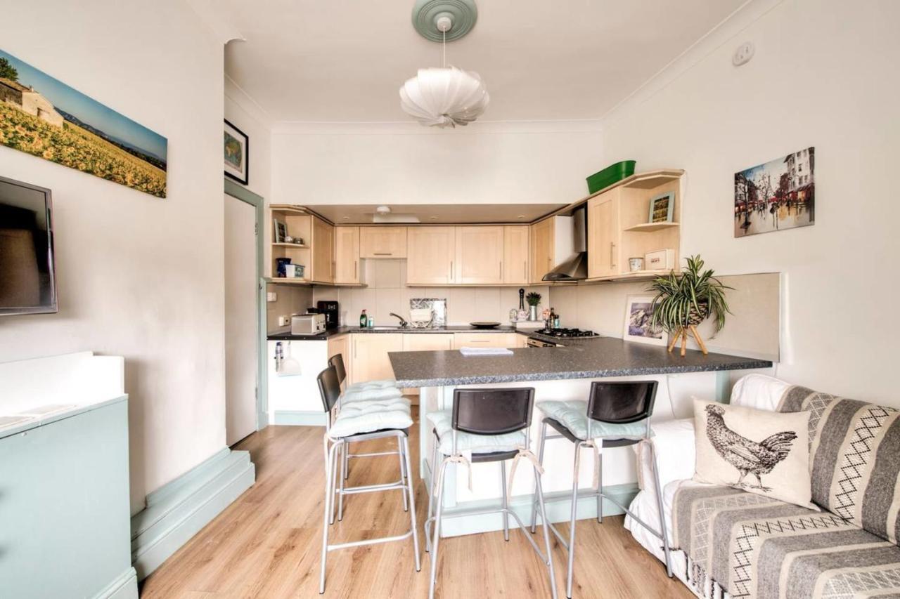 Guestready - Cosy Home 5 Minutes From Waverley! Edimburgo Exterior foto