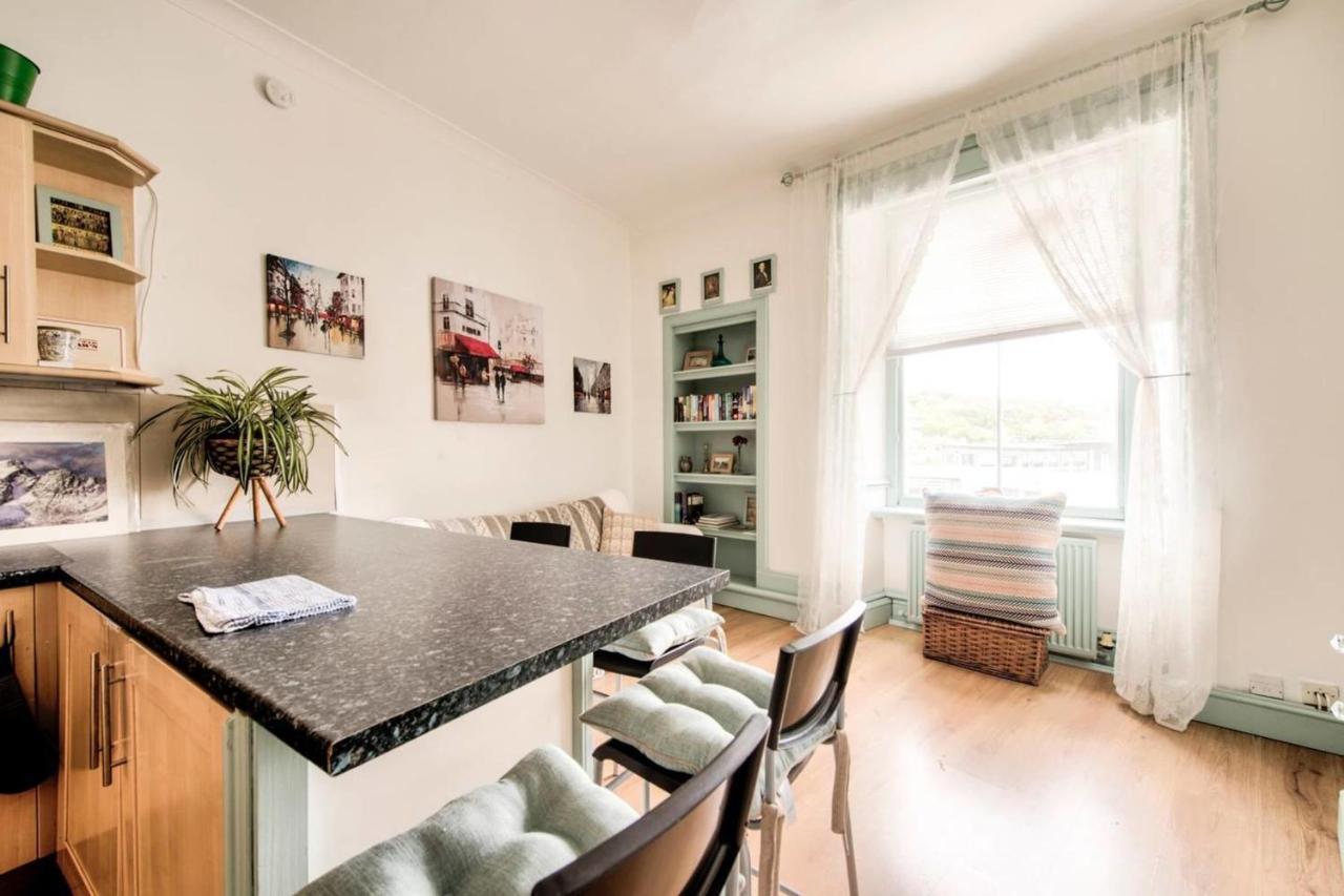 Guestready - Cosy Home 5 Minutes From Waverley! Edimburgo Exterior foto