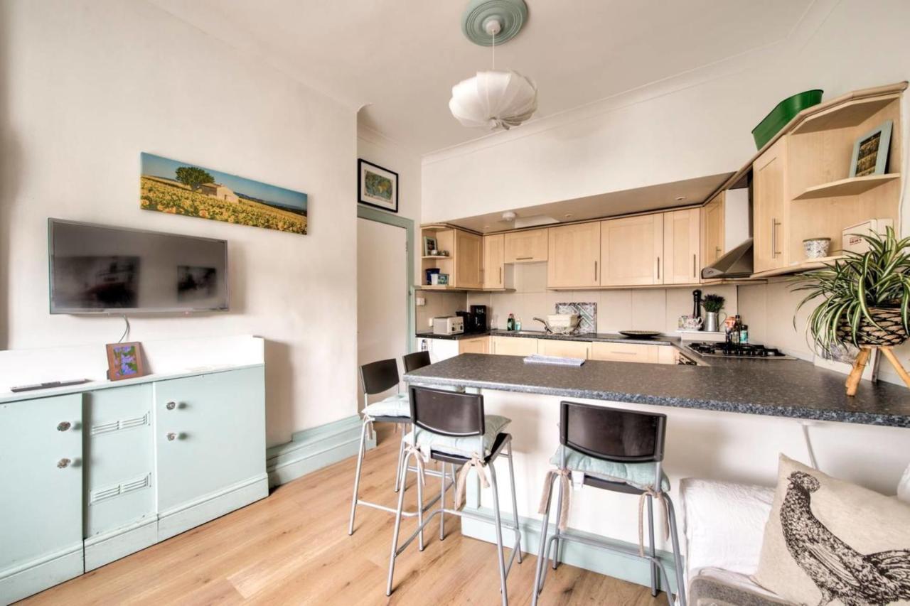 Guestready - Cosy Home 5 Minutes From Waverley! Edimburgo Exterior foto