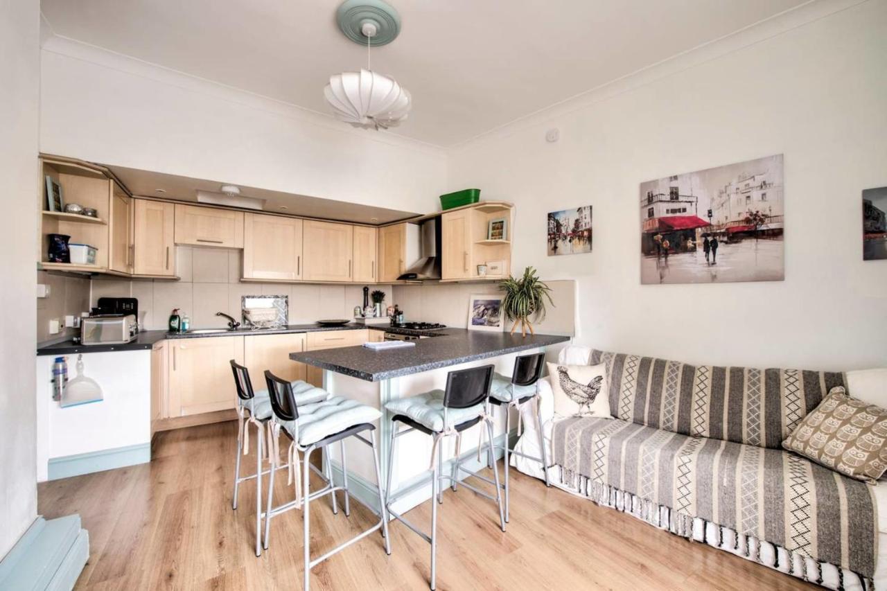 Guestready - Cosy Home 5 Minutes From Waverley! Edimburgo Exterior foto